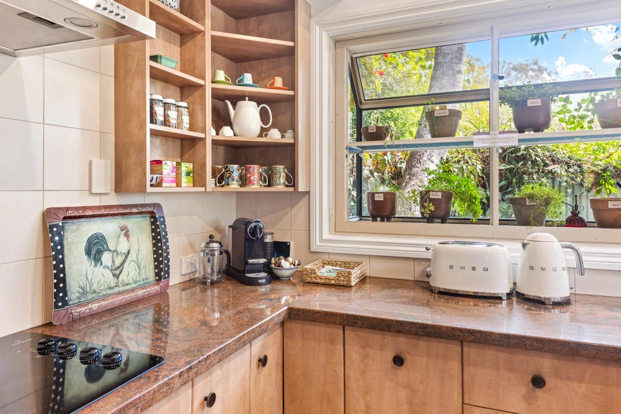 Elevata Luxe Jacuzzi - Wood Fire - Claw Bath - Pet Friendly Montville