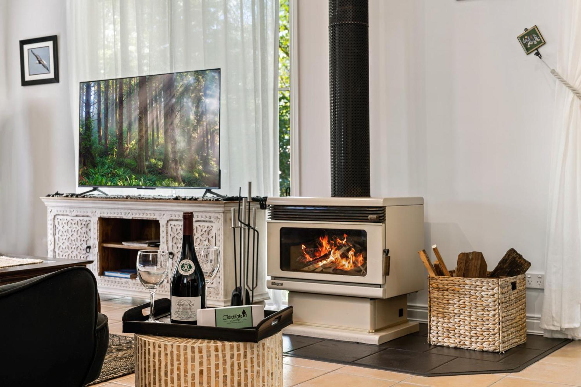 Holiday home Elevata Luxe Jacuzzi - Wood Fire - Claw Bath - Pet Friendly Montville