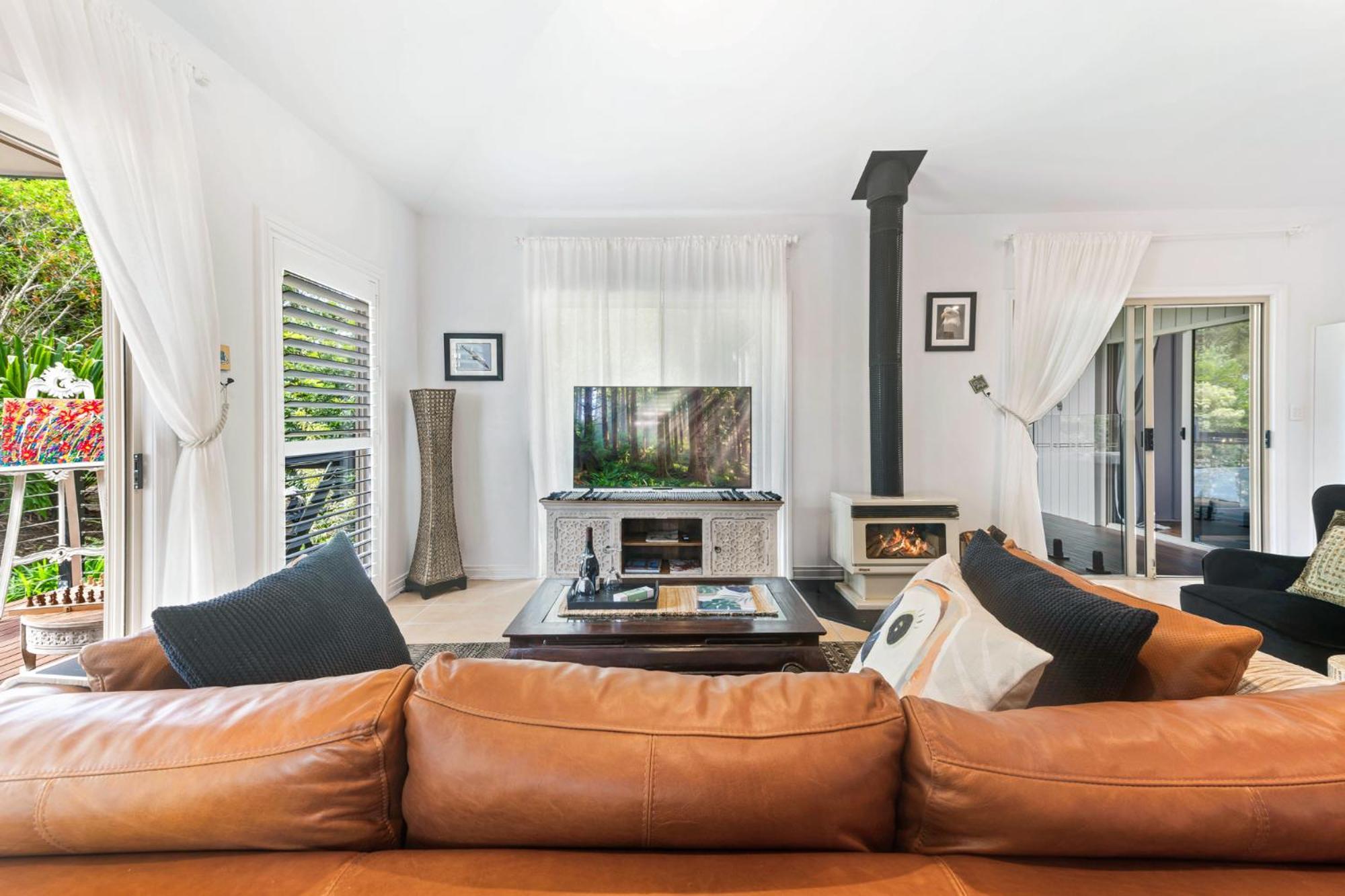 Elevata Luxe Jacuzzi - Wood Fire - Claw Bath - Pet Friendly * Montville