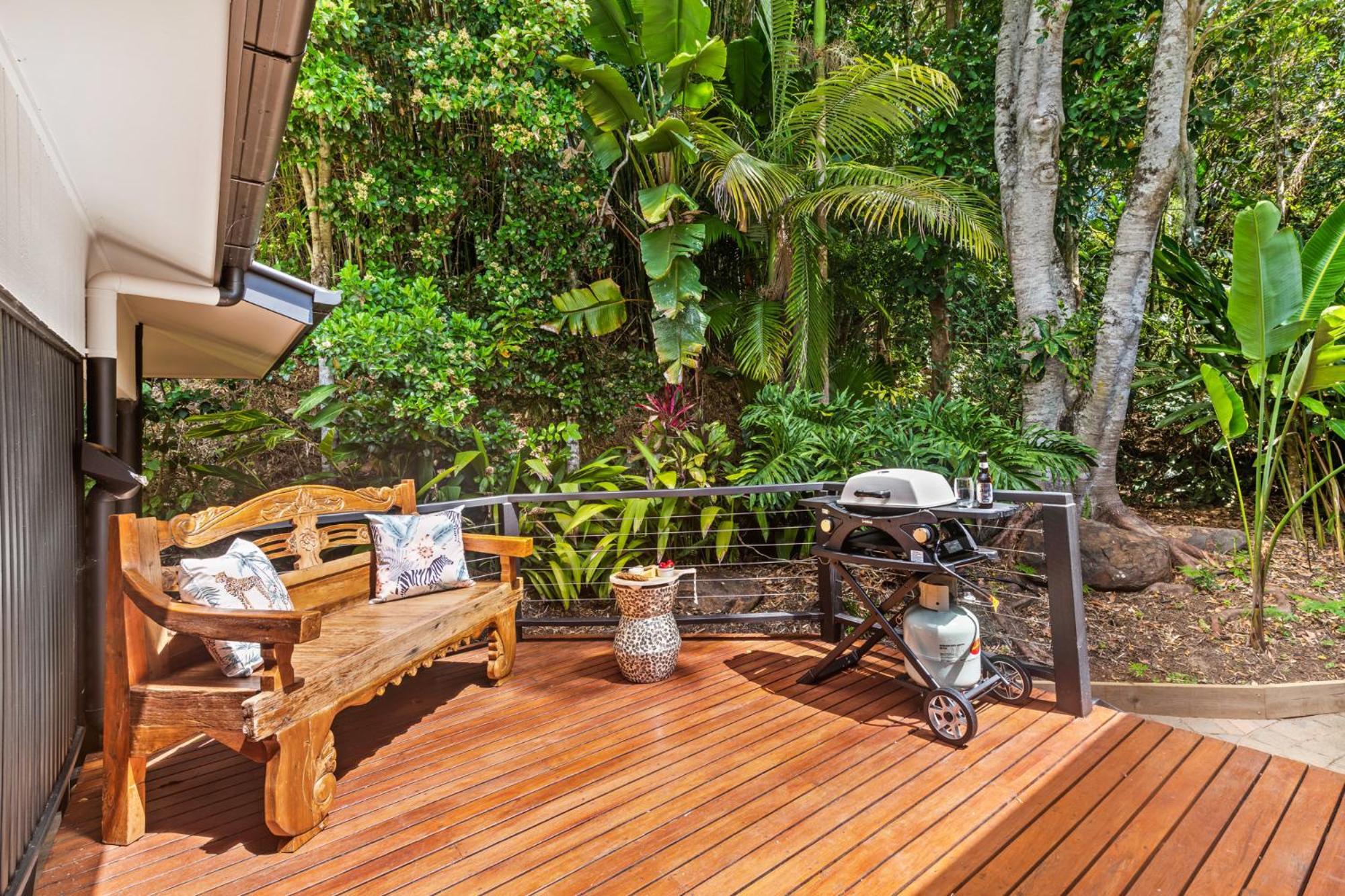 Elevata Luxe Jacuzzi - Wood Fire - Claw Bath - Pet Friendly *
