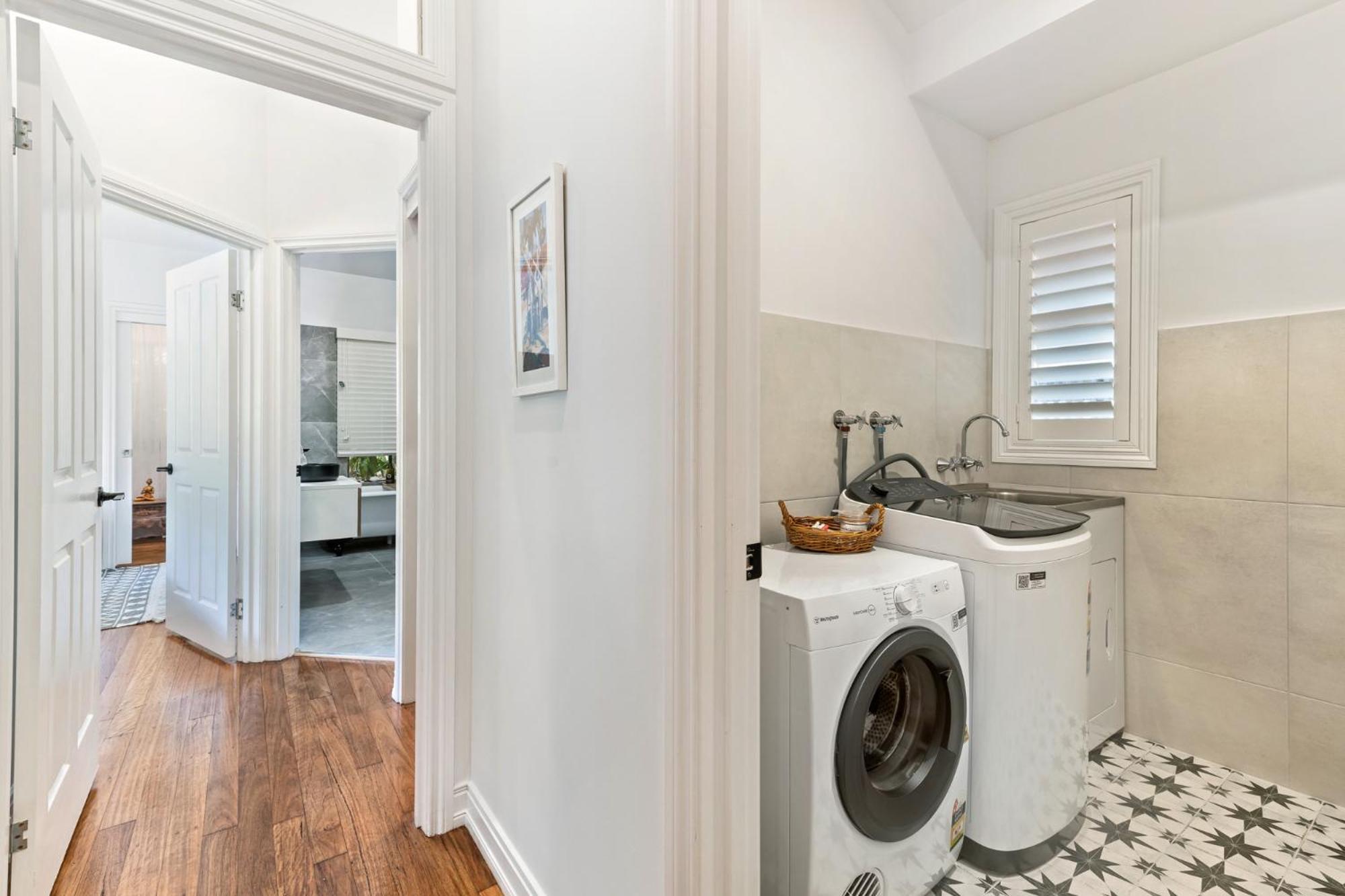 Holiday home Elevata Luxe Jacuzzi - Wood Fire - Claw Bath - Pet Friendly *